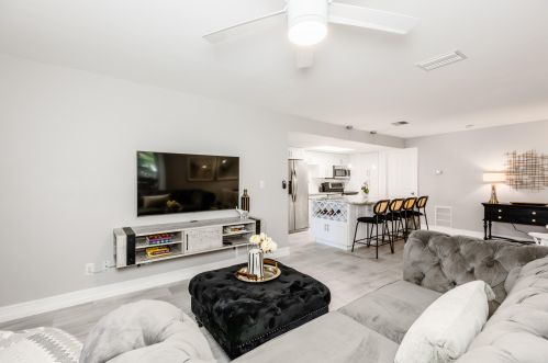 224 Palm St, Naples, FL