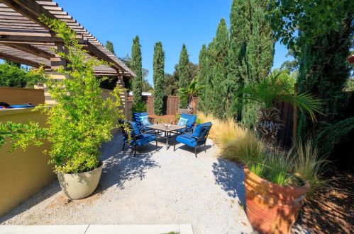 10709 Goldsborough Cir, Valley Home CA  95361-7648 exterior