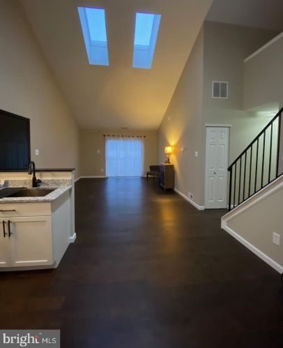 1244 Tristram Cir, West Deptford NJ  08051-2247 exterior