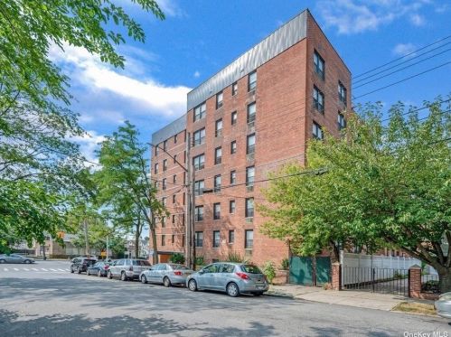 87-46 Chelsea St, Jamaica, NY