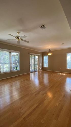 104 Enchanted Dr, Georgetown TX  78633-4533 exterior