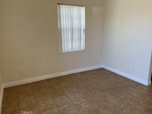 211 Olive Ave, Rialto CA  92376-5917 exterior