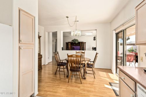 22031 Las Brizas Ln, Sun City AZ 85375-2827 exterior