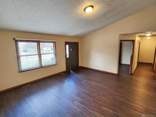 190 Earnhart Dr, Franklin, OH 45005-4287