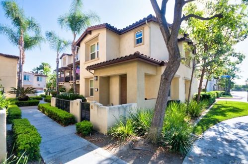 20 Travis Rd, Buena Park, CA 90621-8426