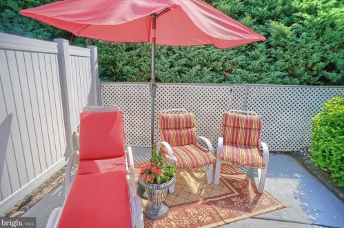 475 Woodcrest Dr, Navy Sup Dpt PA 17050-6854 exterior