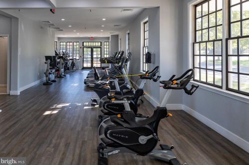 18345 Mid Ocean Pl, Leesburg VA 20176-7451 exterior