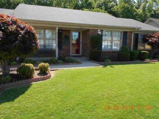 2257 Westmead Dr, Decatur, AL 35603-1036
