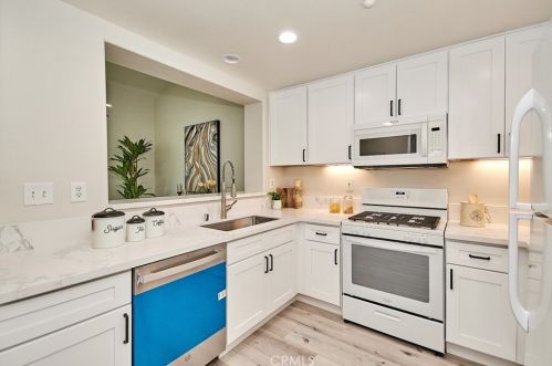 1218 Timberwood, Irvine CA  92620-0276 exterior