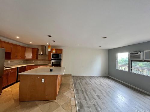 98-1080 Komo Mai Dr, Aiea, HI 96701