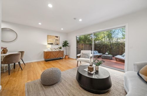 3152 Middlefield Rd, Palo Alto, CA 94306-3042