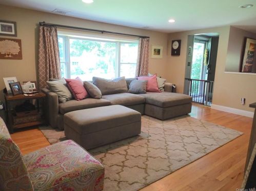 14 Montfort Woods Rd, New Hamburg NY  12590-3510 exterior