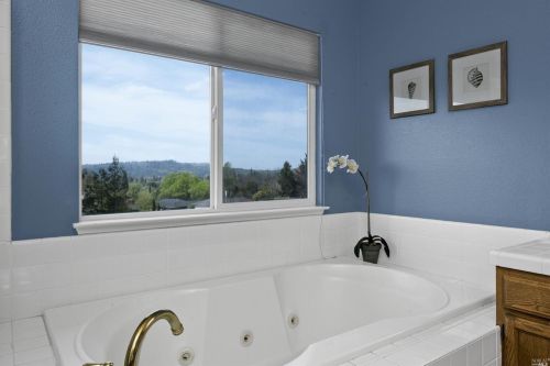 5743 Owls Nest Dr, Santa Rosa CA  95409-4350 exterior