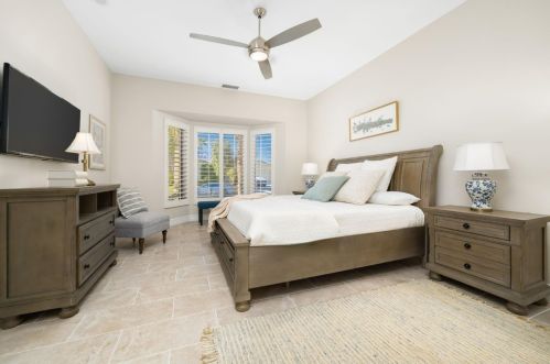 8 King Edward Ct, Rancho Mirage CA  92270-1621 exterior