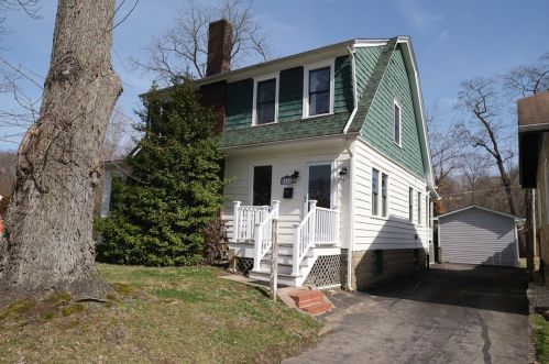 5832 3rd St, Verona, PA 15147-2448