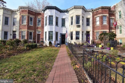 322 Carolina Ave, Washington, DC 20003-2003