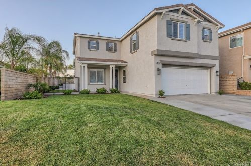 28235 Springvale Ln, Santa Clarita, CA 91384-3815