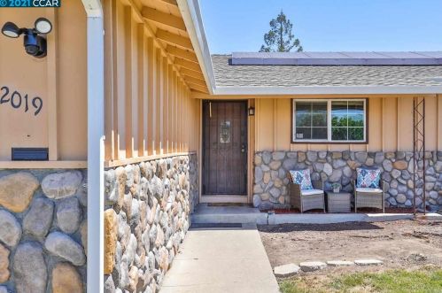 2019 Sequoia Dr, Pacheco CA  94553-4931 exterior
