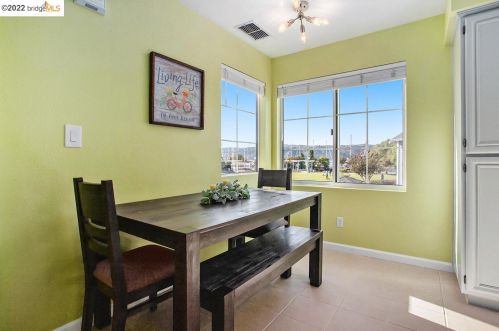 254 E St, Benicia CA  94510-3274 exterior