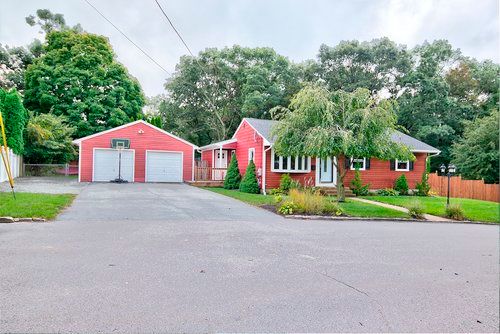 155 Windsor Park Dr, Coventry RI  02816-5355 exterior