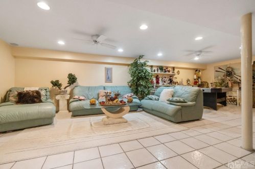 40 Wilson Ave, Morganville NJ  07751-9786 exterior