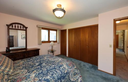 3711 Abbott Ave, Milwaukee WI 53221-3058 exterior