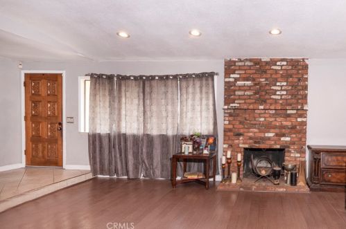 5525 Sycamore Ave, Rialto CA  92377-3913 exterior