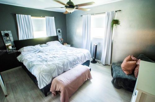 6651 25 St, Hollywood FL 33023-2738 exterior