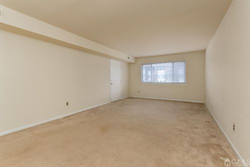 1301 Bradley Ct, Princeton NJ  08540-9547 exterior