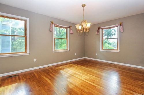 175 Ramona Ct, Yorktown Hgts NY  10598-3318 exterior