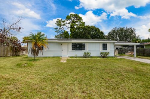 5614 Deleon Ave, Fort Pierce, FL 34951-1801