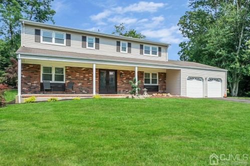 9 Timothy Ln, East Brunswick, NJ 08816-4562
