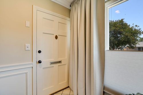 5719 Pennswood Ave, Lakewood CA  90712-1819 exterior