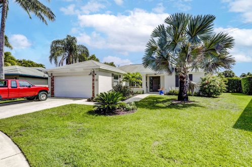 121 Wandering Trl, Jupiter FL  33458-7332 exterior