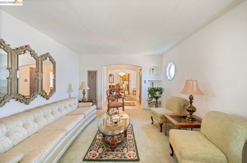 10400 Graffian St, Oakland, CA 94603-3142