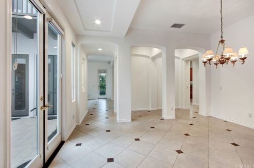 24613 Garland Dr, Santa Clarita CA  91355-4962 exterior