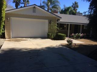 10560 Shoshone Ave, San Fernando CA  91344-6031 exterior