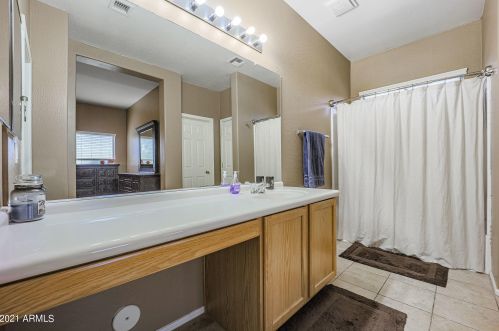 2575 Amber Sun Dr, Phoenix AZ 85085-5076 exterior