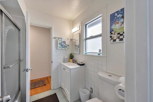2031 103rd Ave, Oakland CA  94603-3325 exterior
