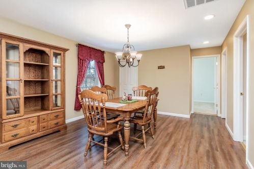 3 Sunset Dr, Navy Sup Dpt PA  17050-1652 exterior