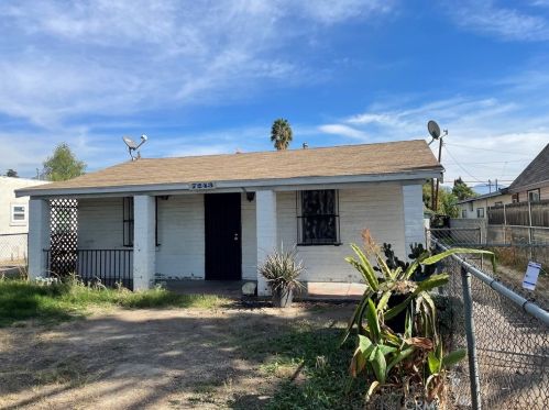 7243 Conejo Dr, San Bernardino, CA 92404-6252