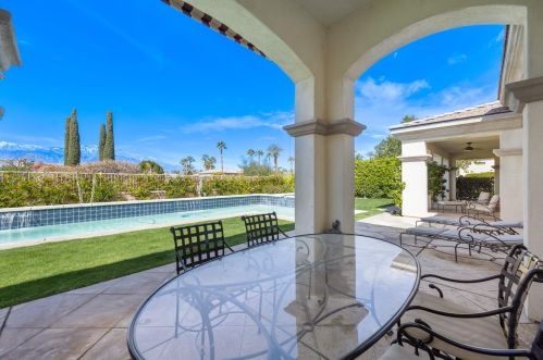 27 Toscana Way, Rancho Mirage CA  92270-1977 exterior