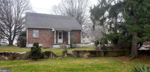 1104 Lehman St, Lebanon PA  17046-4684 exterior