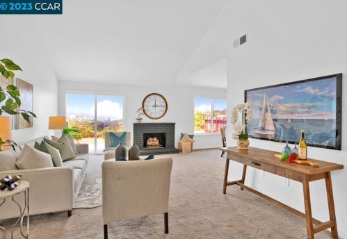 1755 Lindo St, Benicia CA  94510-2342 exterior