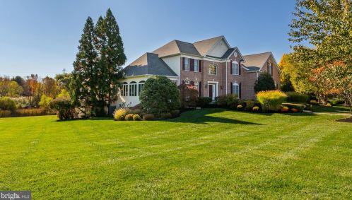 700 Willowbend Dr, Blue Bell, PA 19422-4204