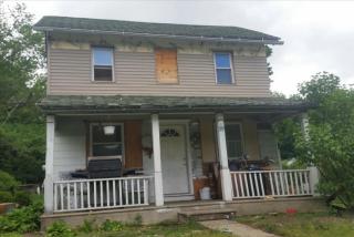 89 Fox Gap Ave, Bangor, PA 18013-1413