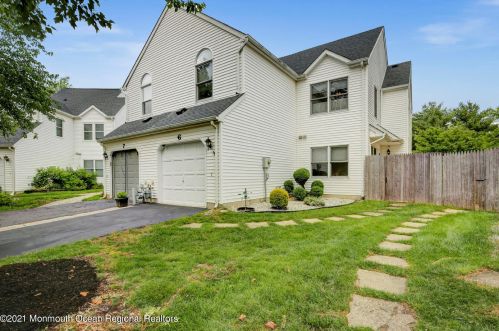6 Alcott Ct, East Freehold, NJ 07728-4306