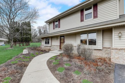 676 Ridge Ct, Colgate, WI 53017-9520