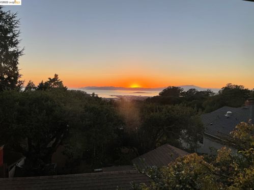 210 Amherst Ave, Berkeley CA 94708-1001 exterior