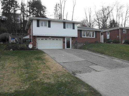 653 Alpine Dr, Canonsburg, PA 15317-1201